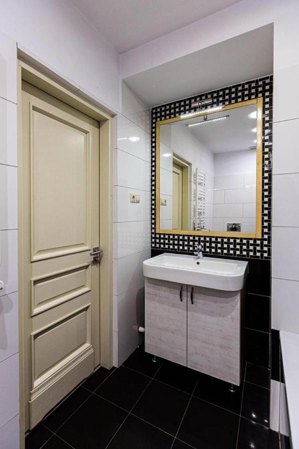 Цехова 1 Apartman Lviv Kültér fotó