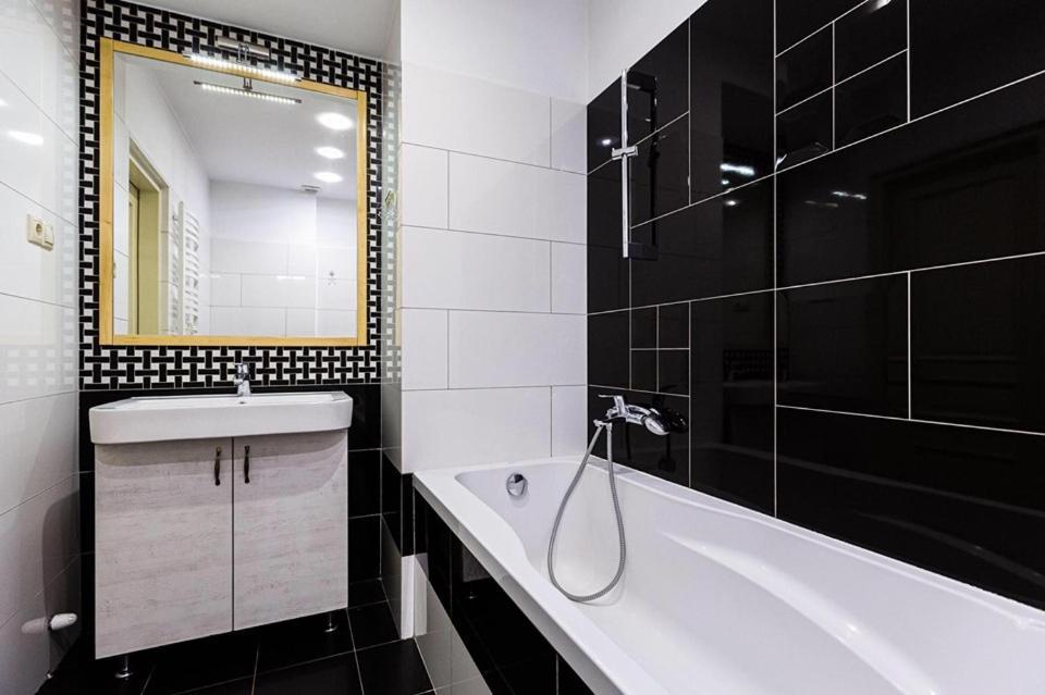 Цехова 1 Apartman Lviv Kültér fotó